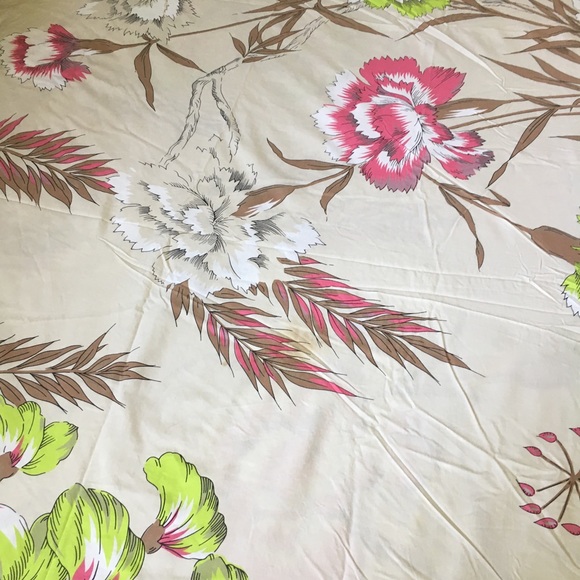 SOLD✖️Bright Floral Duvet Set - Picture 8 of 10